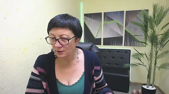 Czat XXX na żywo – EmilyL0ve
