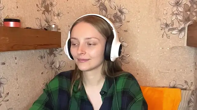 Онлайн чат XXX EmyMiu