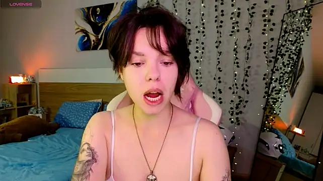 Maya_Campbell - FOR MY SUPER SECRET TRICK SHOW
