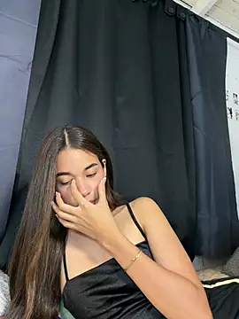 Онлайн чат XXX Milleradhara24