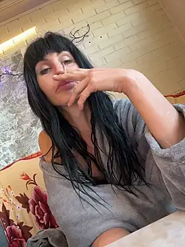 Kamila151's Live Chat Room