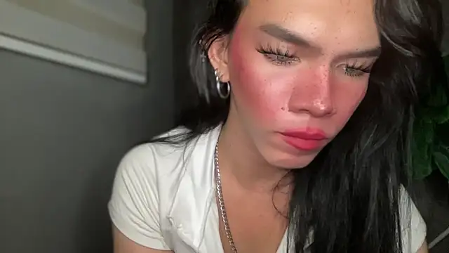Queenn_xx's Live Chat Room