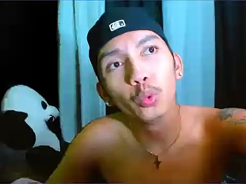 dylan_hardfucker's Live Chat Room