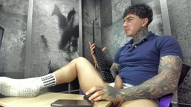 Gury_tattoo live XXX chat