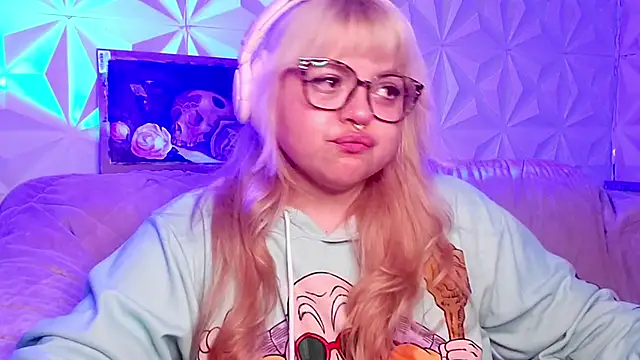 Онлайн чат XXX Satyn_doll
