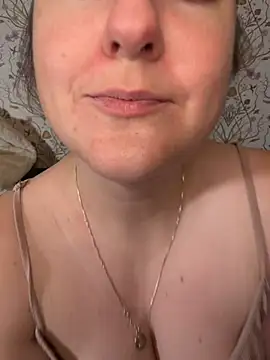 Lacey_BBW's Live Chat Room