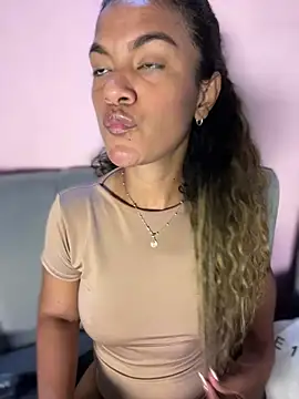 XXX chat uživo modela AngelPinkk_
