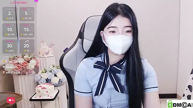 Chat +18 de Nina_777_ ao vivo