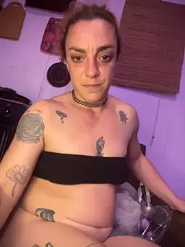 Živý XXX chat SalyTredelMonte