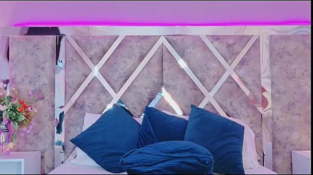 Онлайн чат XXX EmmaDuvall