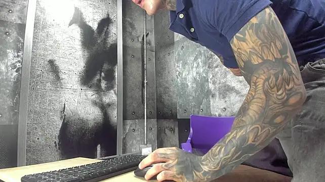 Gury_tattoo Webcam-Show