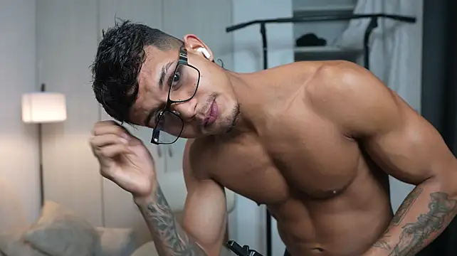 Paradise_boy__ লাইভ XXX চ্যাট