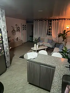Bustykeyla - fingering pussy till squirt