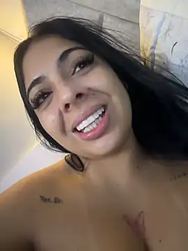 xoxo_sol Adlı Modelin Canlı XXX Sohbeti