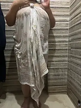 DarlingRuby - "Full Body Cream Apply