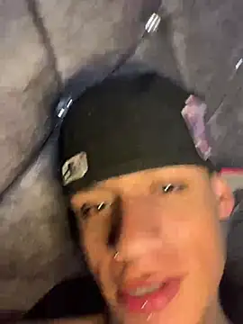 sebass-cadavid's Live XXX Chat