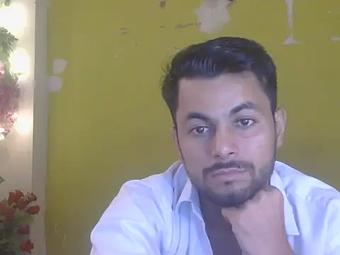 Stubborndesiboy 라이브 XXX 채팅