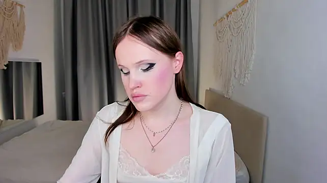 XXX chat uživo modela EffieMinki