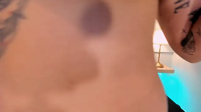 Онлайн чат XXX LiahKiss_