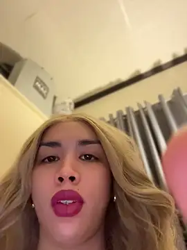 MISSANACONDA Live XXX-chat
