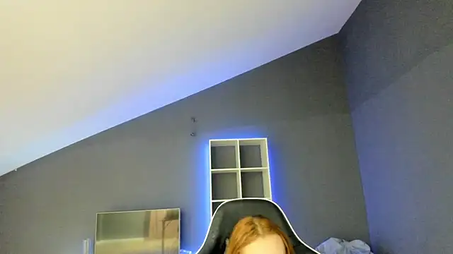 Ari_mon - Two fingers in the ass