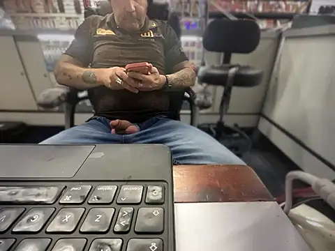 RawRyder8 XXX чат на живо