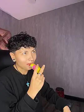 ian_mathias_ Chat XXX in diretta
