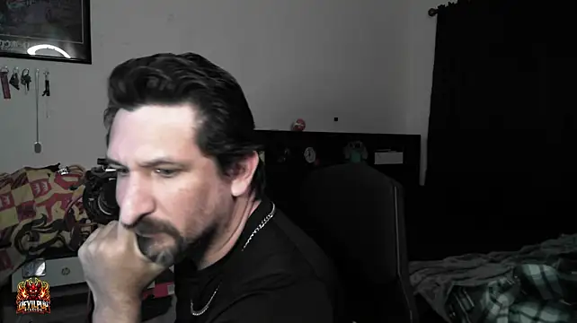 Chatroom XXX en direct de DevilPup75_