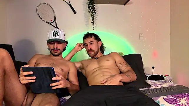 XXX chat uživo modela Aaron_wheel