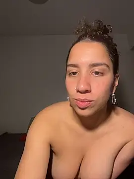 Souphicherry - 2 Fingering my pussy