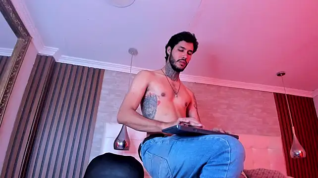 JacksonGreenn Chat XXX in diretta