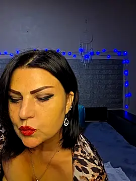 kataleya94 Adlı Modelin Canlı XXX Sohbeti
