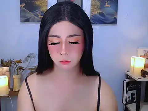 Bini_RedのライブXXXチャット