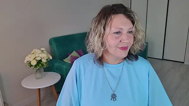 Nina_Weiss Adlı Modelin Canlı XXX Sohbeti