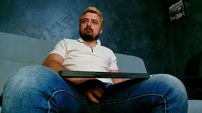CLOUDYMarkWayne Adlı Modelin Canlı XXX Sohbeti