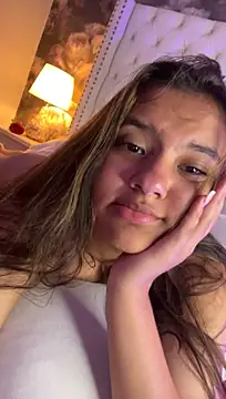 VictoriaNavarro - I Wanna Use My Fingers On My Kitty 😼💦