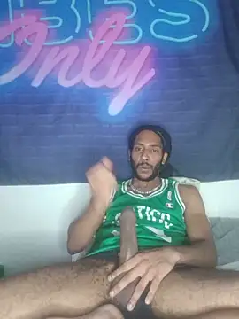 Mikaaa97's Live Chat Room