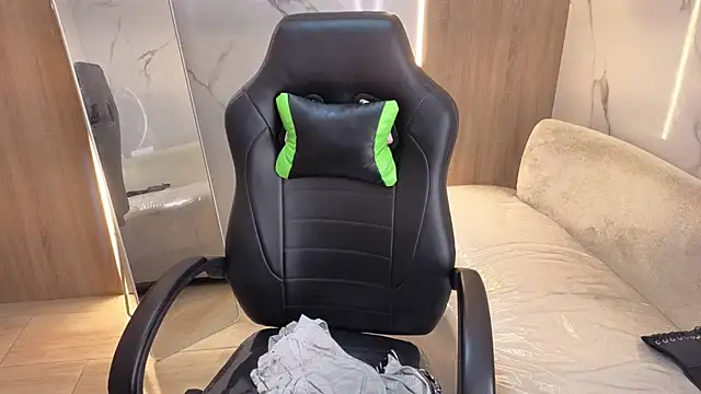 Živý XXX chat raven_stone_cn