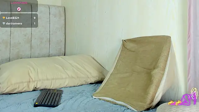 Chat +18 de dantee_miller ao vivo