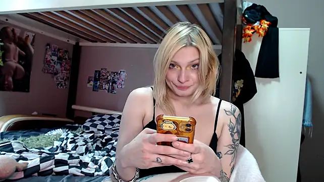Asami_lait - pussy close to the camera