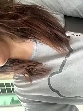 Jessiiii888 在線直播表演