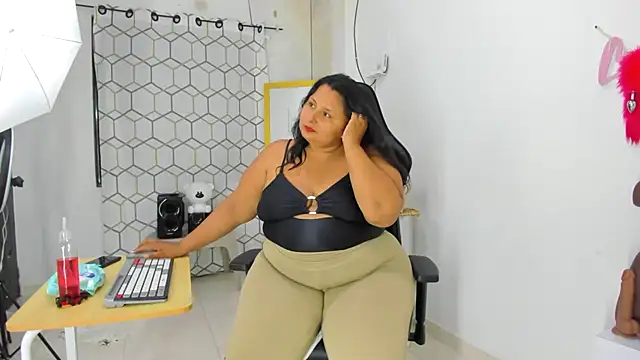 BWW-CINDY11's Live XXX Chat