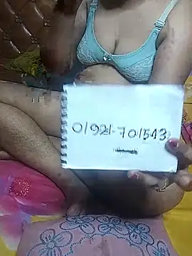 yourmoon142 Show in webcam