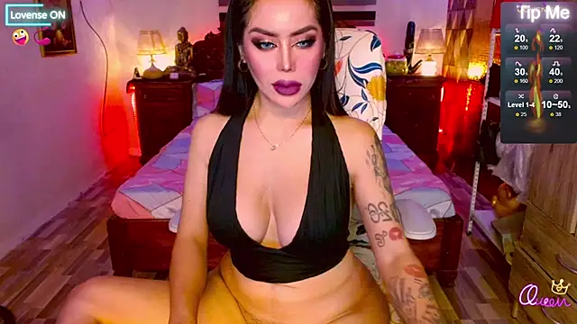 _QueenGoddess_'s Live XXX Chat