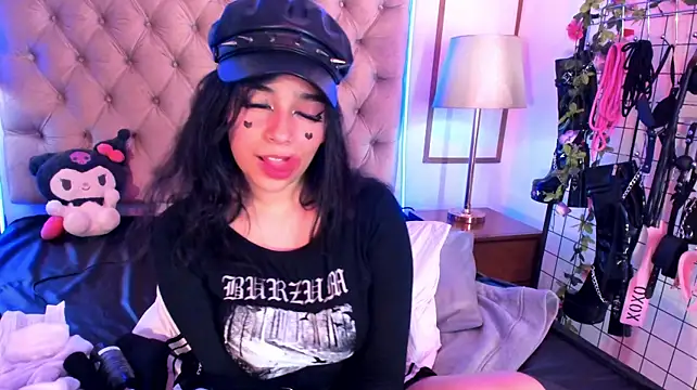 Онлайн чат XXX kira_Berry_
