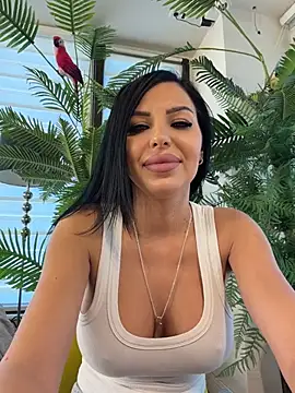 Chat +18 de ReynaMorel ao vivo
