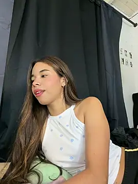 Milleradhara24 Chat XXX live