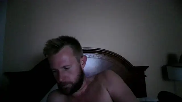 צ'אט XXX בשידור חי של FLAcloudydick