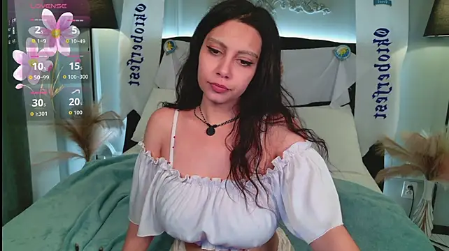 RitaVirginia - Squeeze my tits🍒
