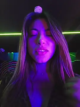 Show modela Karen_San_Miguel na web-kameri
